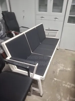 Executive Padded Waiting Bench Chair