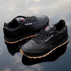 Black Reebok Sneakers Classic With Gum Sole