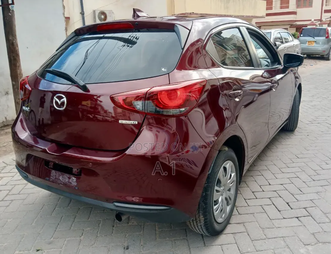 Mazda 2 2019 Maroon