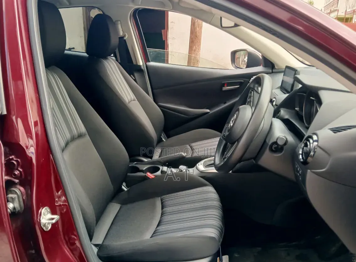 Mazda 2 2019 Maroon