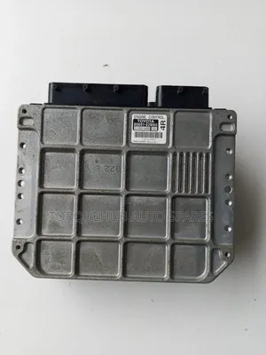 Toyota Vitz 2010 Engine Control Unit
