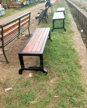 Requin 7ft Waiting Bay Benches Wooden Metallic