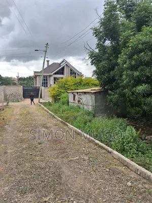 Membly Green Valley Court. Very Prime Secure 1/4 Acre