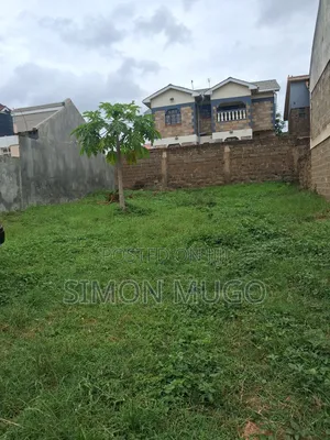 Membly Park Estate River Side Court 1/8ac With 3 Side Wall