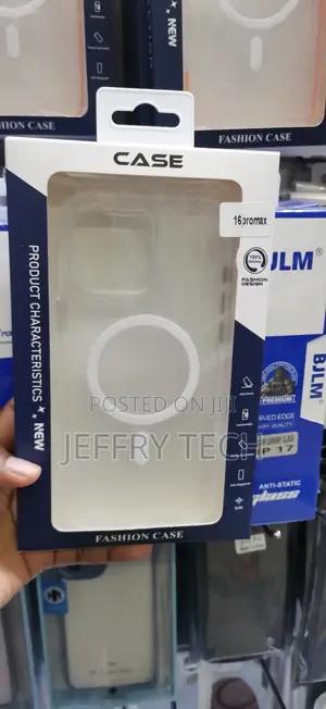 iPhone 16 Pro Max Clear Plastic Transparent Protective Case.