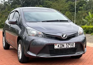 Toyota Vitz 2016 Gray