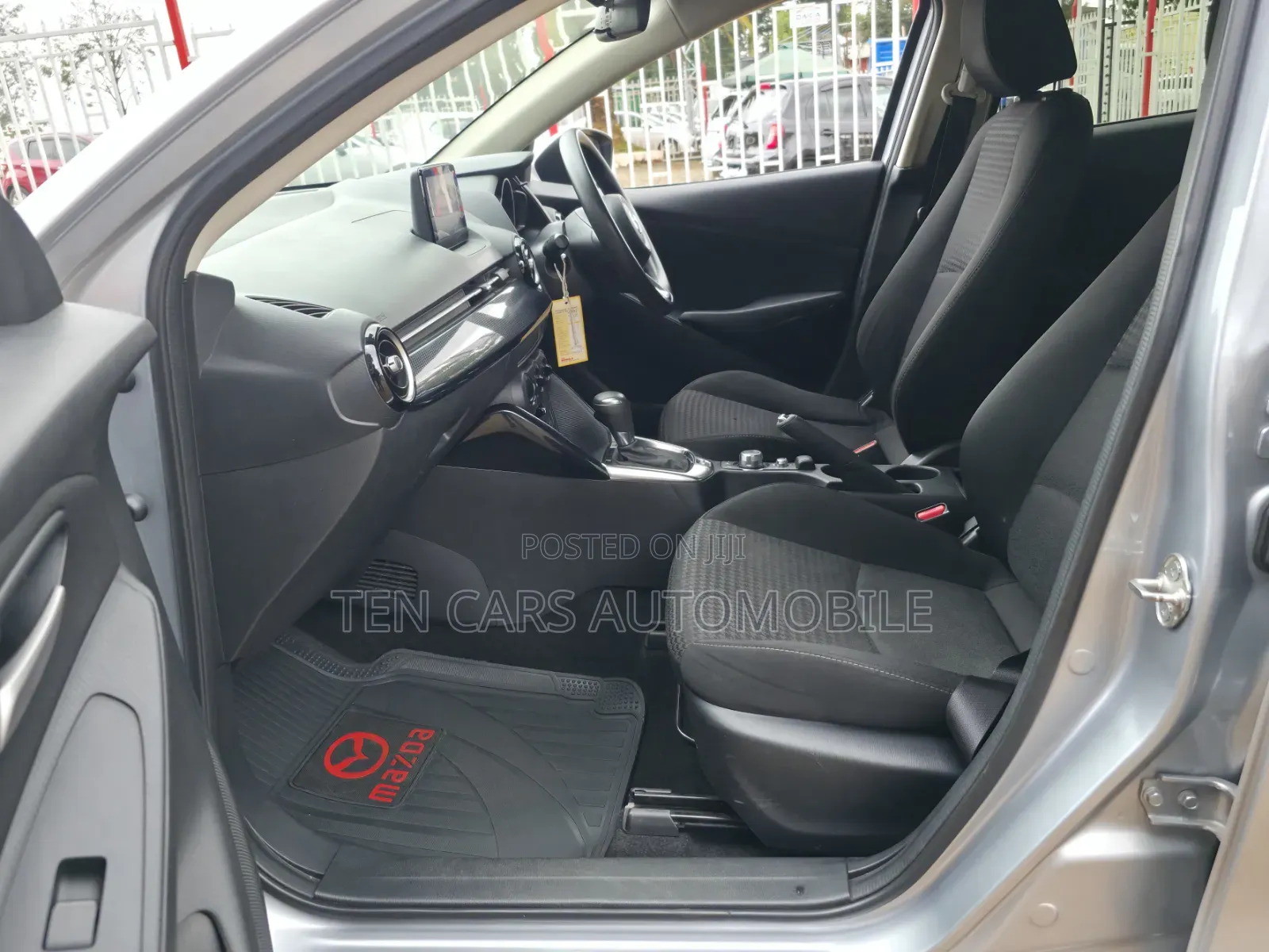 Mazda Demio 2018 Silver