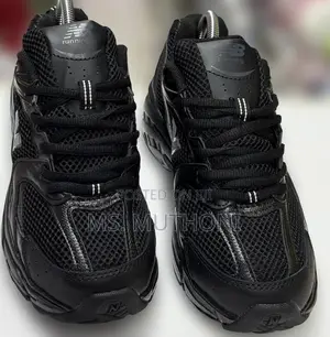 Triple Black New Balance 530 Lifestyle Running Sneaker Size 36-44