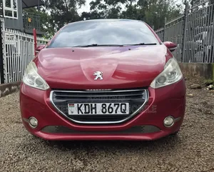 Peugeot 208 2015 Red