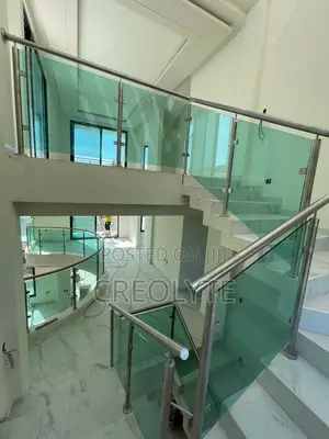 Stainless Steel Glass Railing System — Luxury Durable
