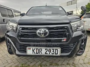 Toyota Hilux Revo Double Cab Deisel 2.4 AWD 2019 Black