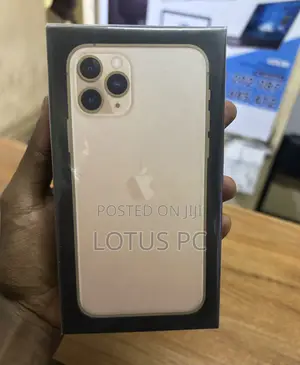 New Apple iPhone 11 Pro 256 GB Gold