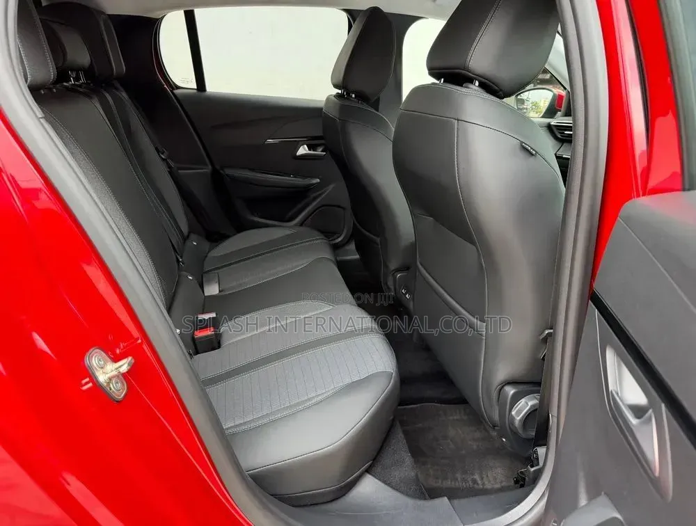 Peugeot 208 2020 Red