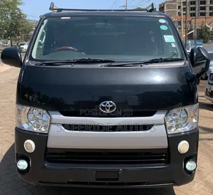 Toyota HiAce 2017 Black
