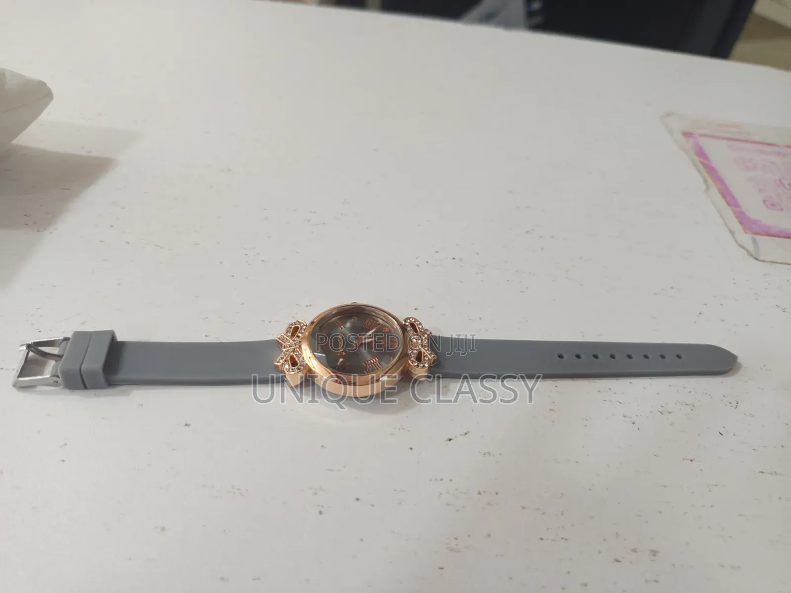 Ladies Wrist Watch With Rubber Straps