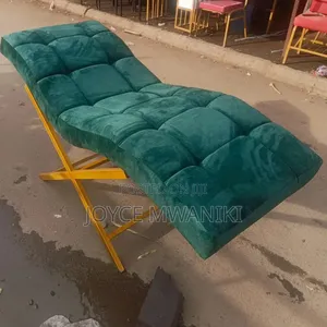 Lash Bed, Green and Gold