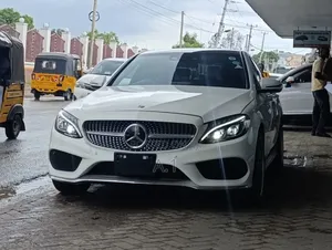 Mercedes-Benz C200 2019 White
