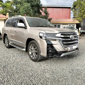 Toyota Land Cruiser 4.6 V8 ZX 2015 Beige