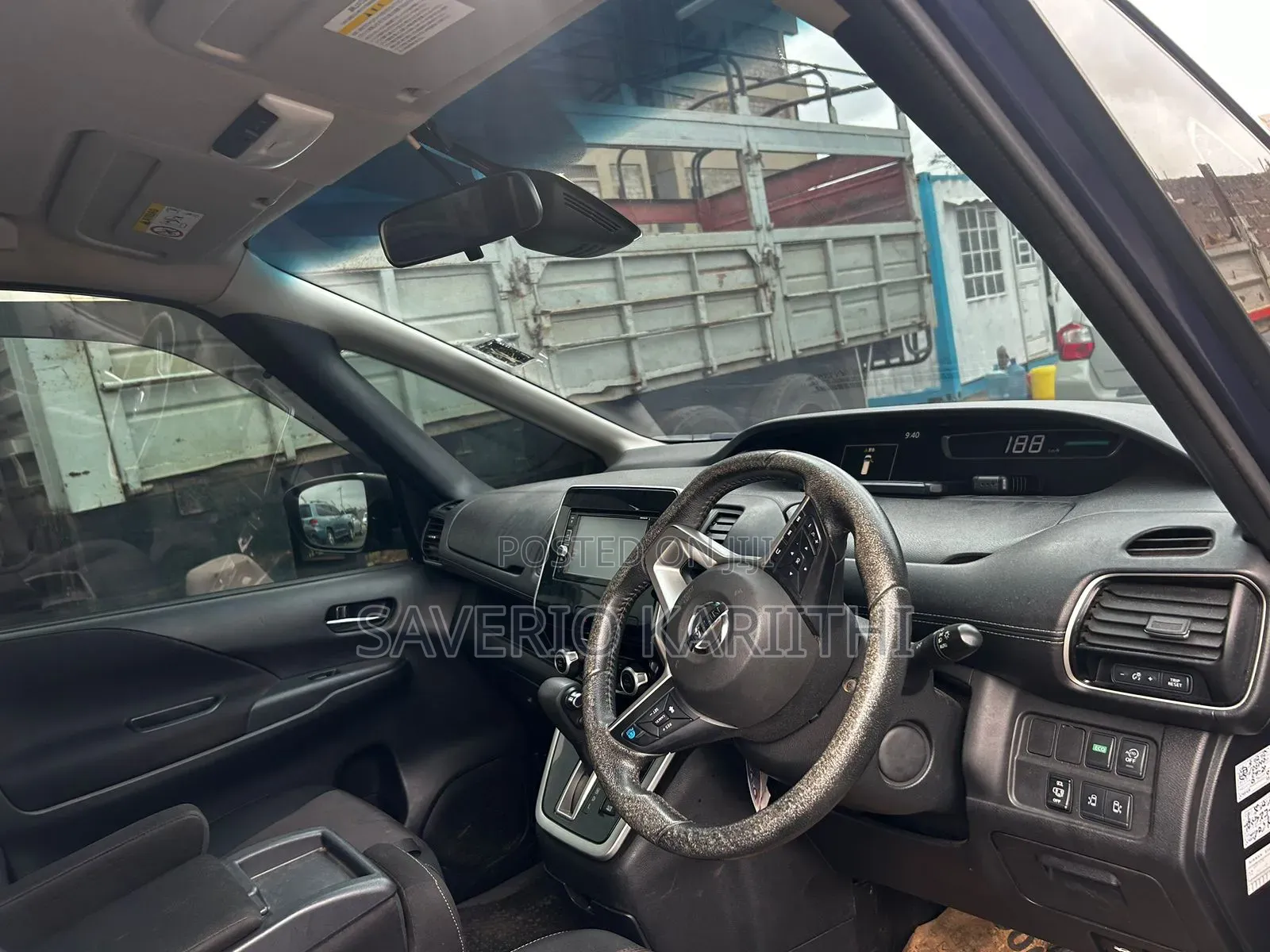 Nissan Serena 2017