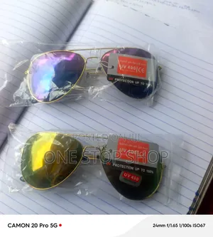 Classic Aviator Style Sunglasses Featuring Gold Frames Mirrored Lense