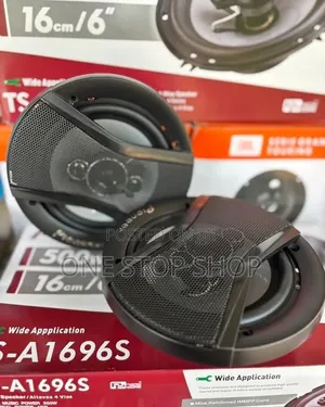 Door Installed Pioneer 500w Speakers With High Sounds Output