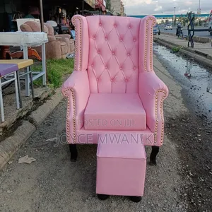 Baby Pink Leather Pedicure Seat.And a Pouf 