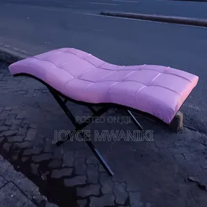 Lash Bed, Baby Pink Leather