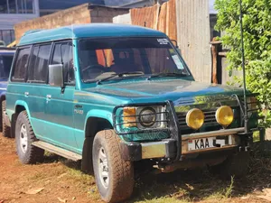 Mitsubishi Pajero 2001 Green