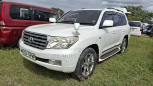 Toyota Land Cruiser 100 4.7 Executive 2008 White
