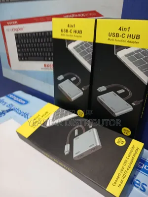 4-in-1 Usb-C Hub Multi-Function Adapters