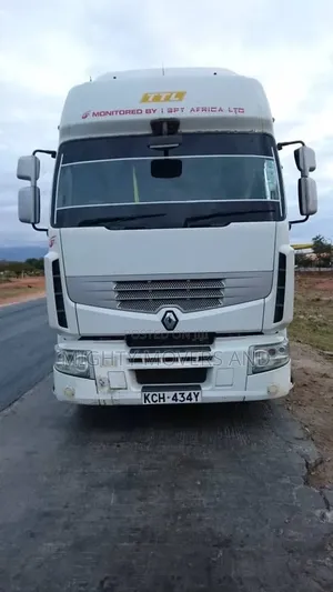 Trailer Truck for Delivery Accessible