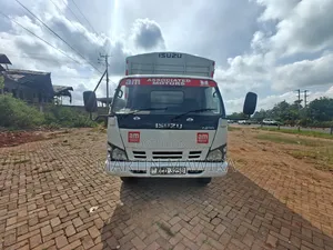 NPR Isuzu 2015
