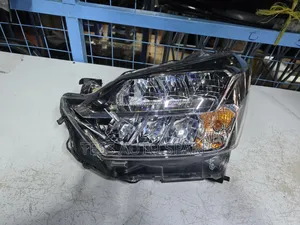 Daihatsu Mira 2018 Headlight
