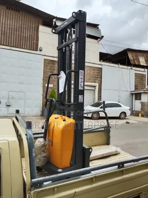 Heavy Duty Semi Electric Stacker