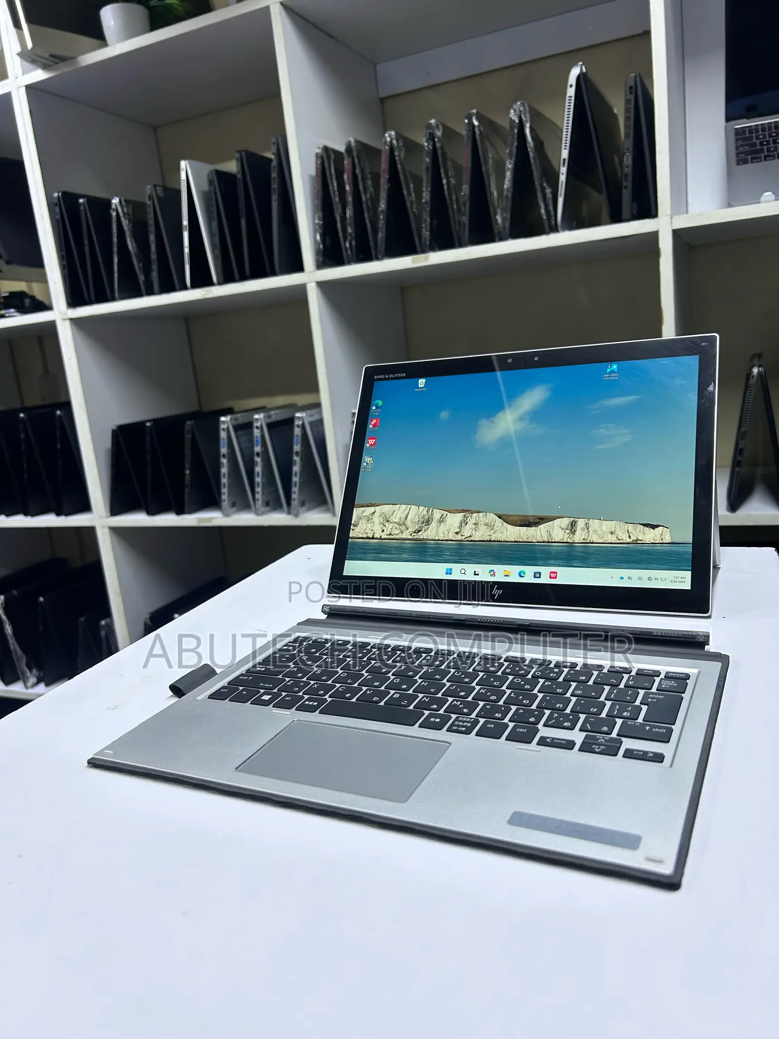 Laptop HP X2 4GB Intel Core i3 SSD 128GB