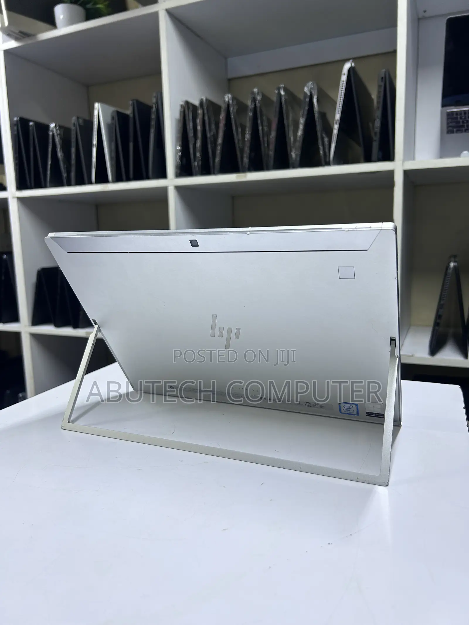 Laptop HP X2 4GB Intel Core i3 SSD 128GB