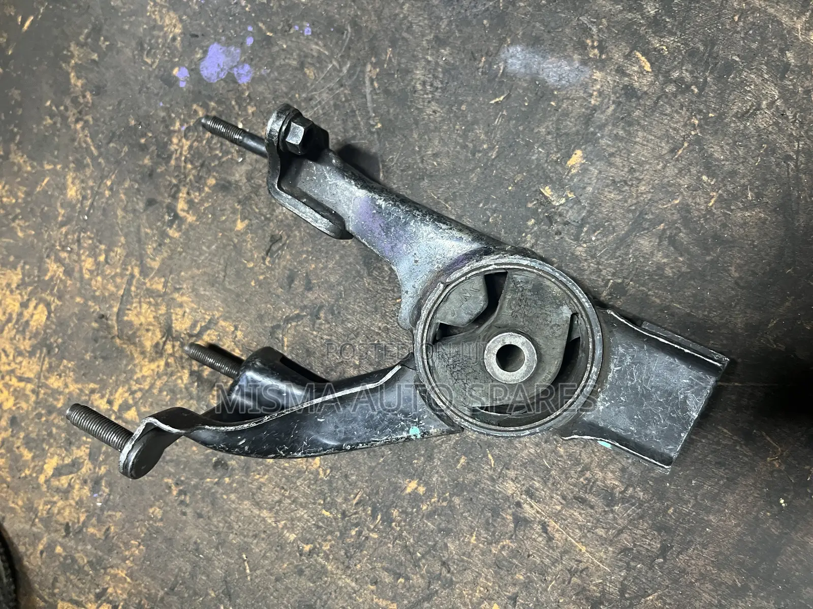 Noah /Voxy Gearbox Mounting