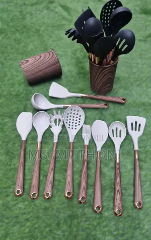 11pcs Food-Grade High Quality Silicone Spoons With Wooden Handle