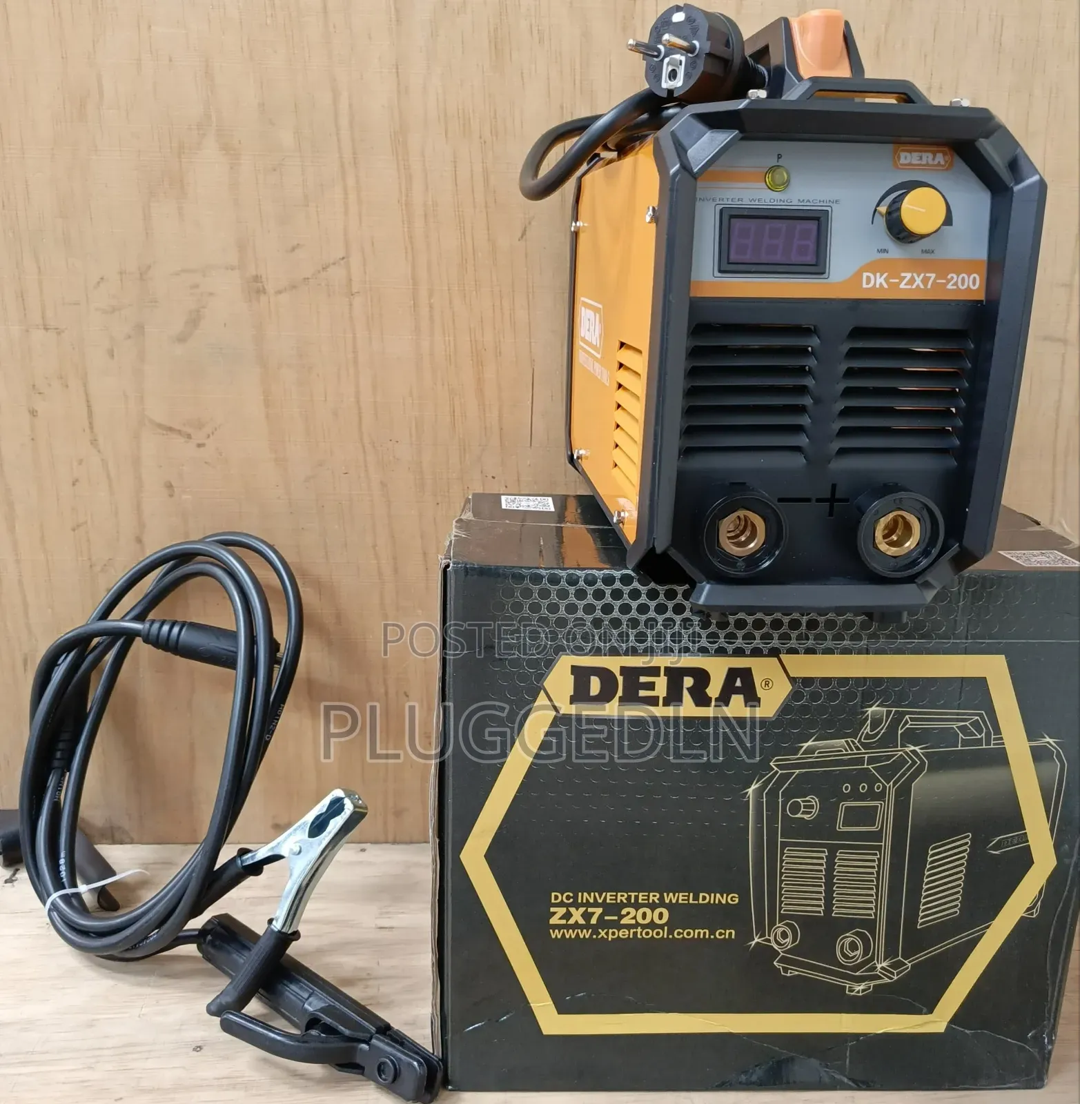 Dera 200amps Welding Machine .