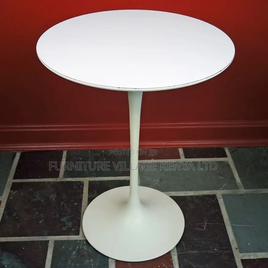 Round White Dining Table.