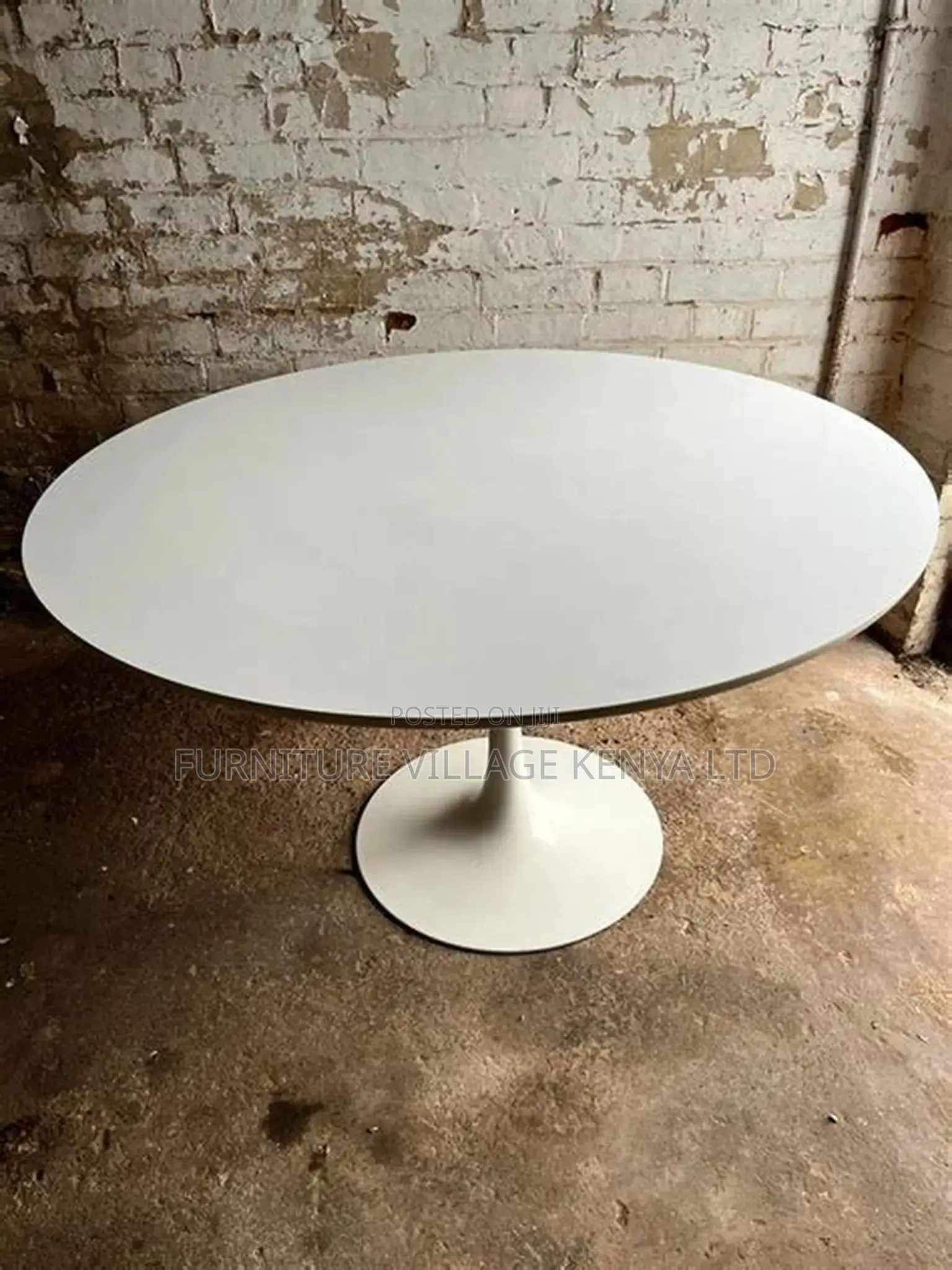 Round White Dining Table.