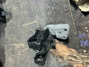 Mirage Engine Mounting