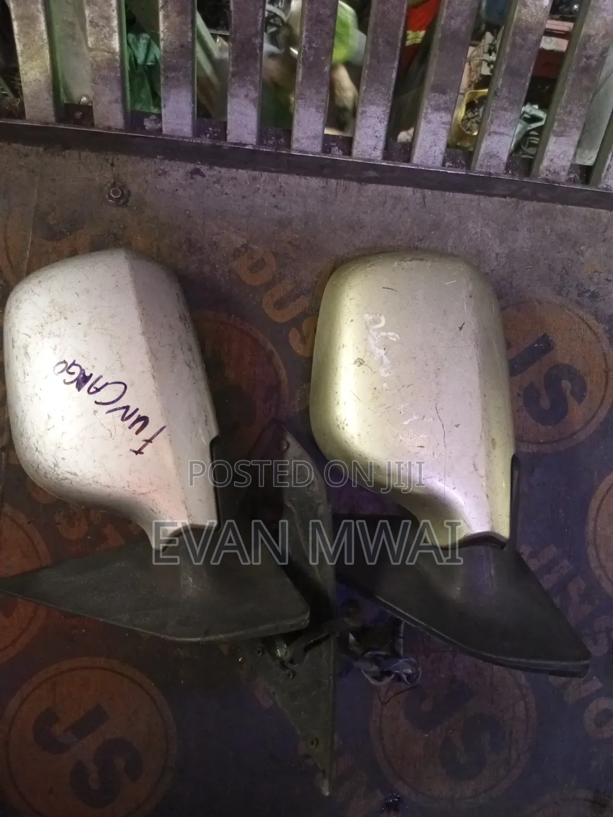 Fun Cargo Side Mirror 2005 Left Only