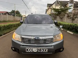 Subaru Forester 2010 Silver