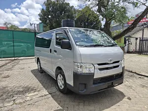 Toyota HiAce 2019 Silver