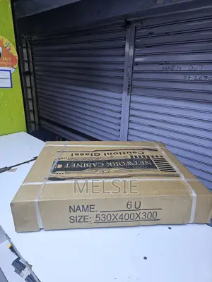 Lockable 6u Networking Data Cabinet 6u 530×400×300