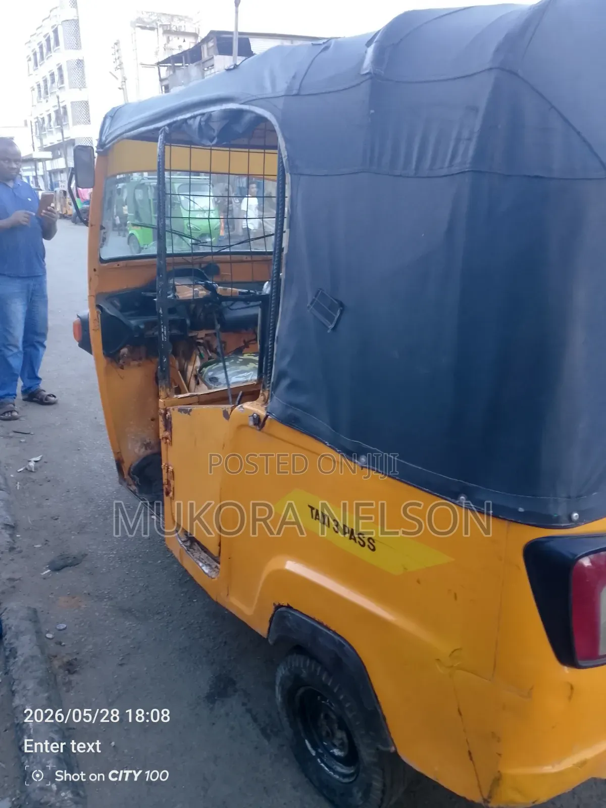 Piaggio 2024 Yellow