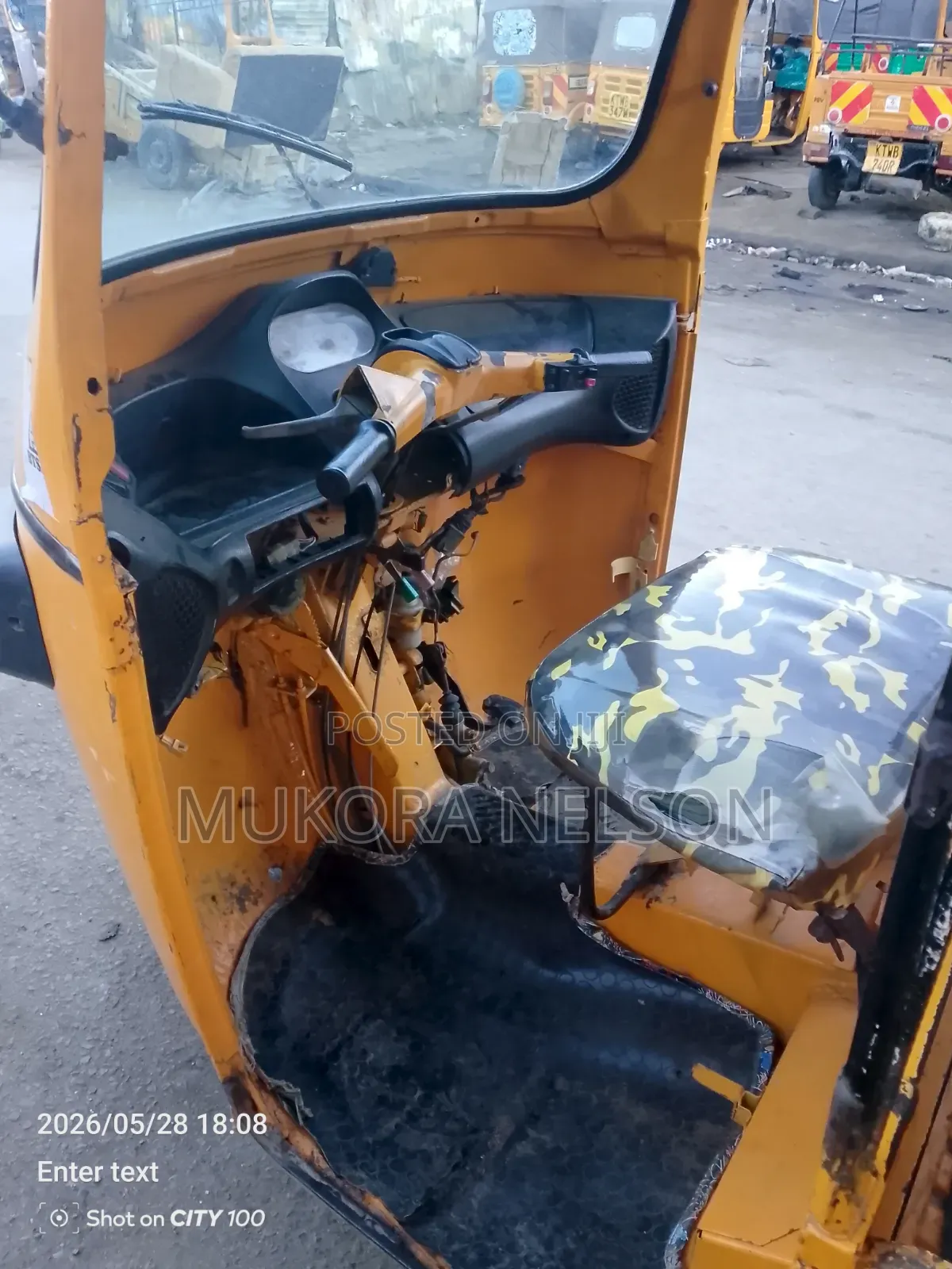 Piaggio 2024 Yellow