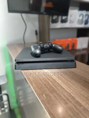 Sony Playstation Four / One Controller ✓