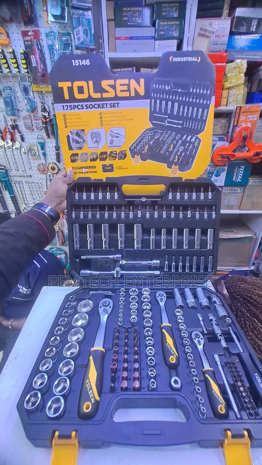 Tolsen 175-Piece Socket Set (Model 15146)